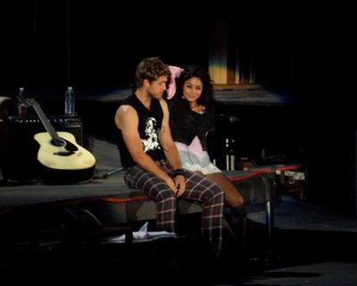 Aaron Tveit and Vanessa Hudgens Photo