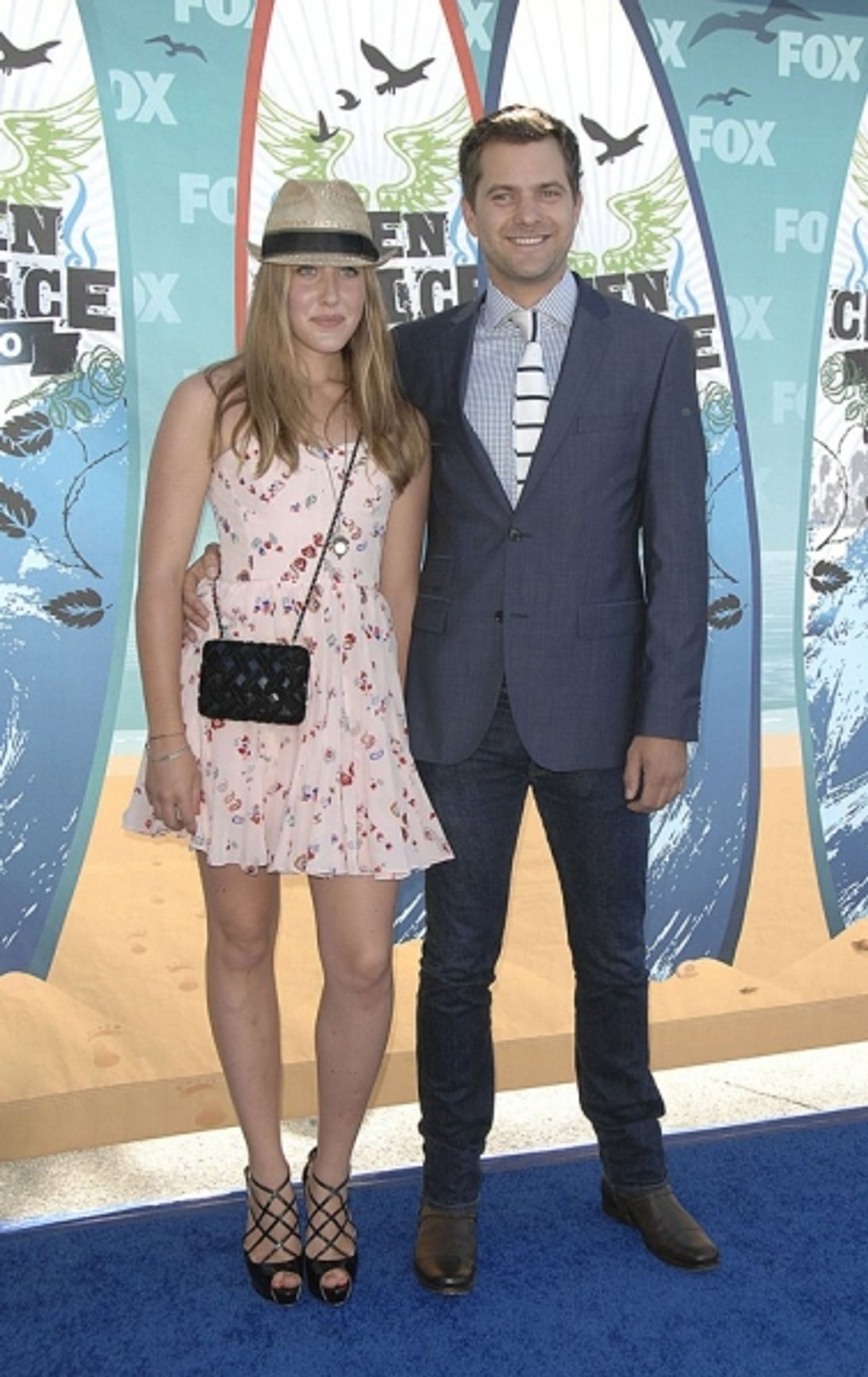Photo Coverage: 2010 Teen Choice Awards - Arrivals  Image