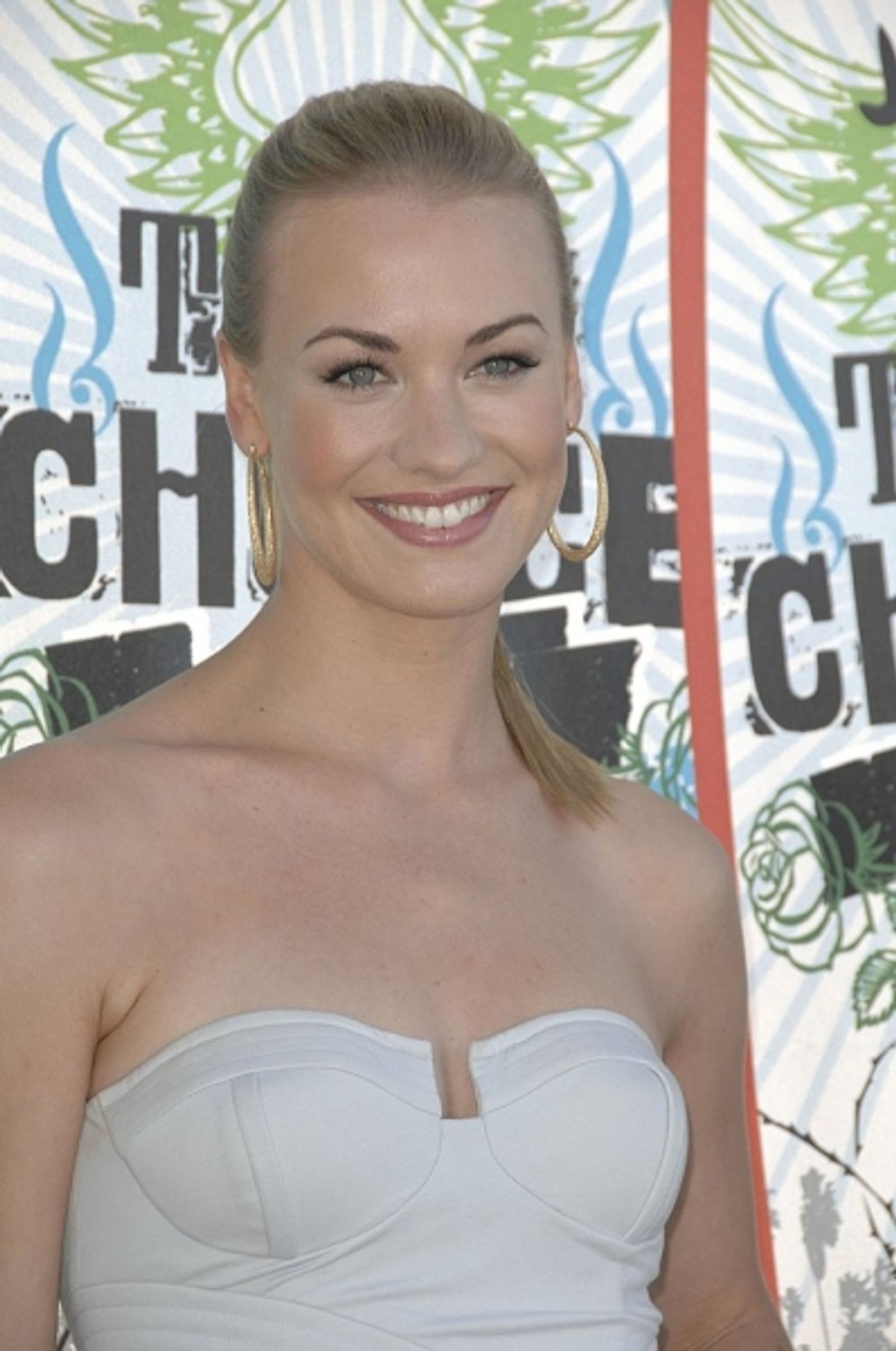 Photo Coverage: 2010 Teen Choice Awards - Arrivals  Image