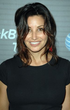 Gina Gershon Photo