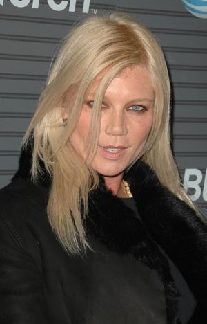 Peta Wilson Photo