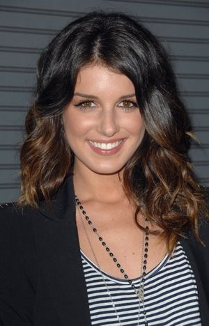 Shenae Grimes @ BroadwayWorld Shenae Grimes Photo