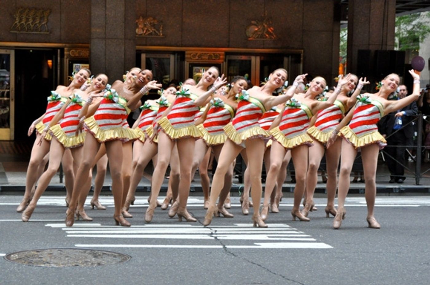 Photo Coverage: Rockettes Kick Off 2010 Radio City Chistmas Spectacular with Nationwide Kickline  Image