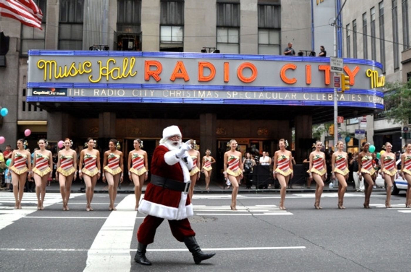 Photo Coverage: Rockettes Kick Off 2010 Radio City Chistmas Spectacular with Nationwide Kickline  Image