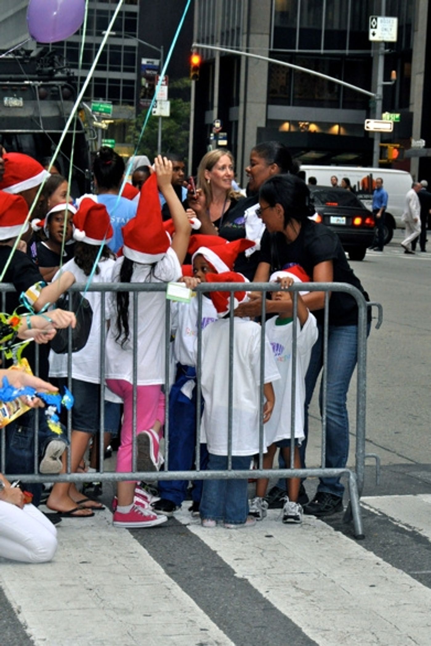 Photo Coverage: Rockettes Kick Off 2010 Radio City Chistmas Spectacular with Nationwide Kickline  Image