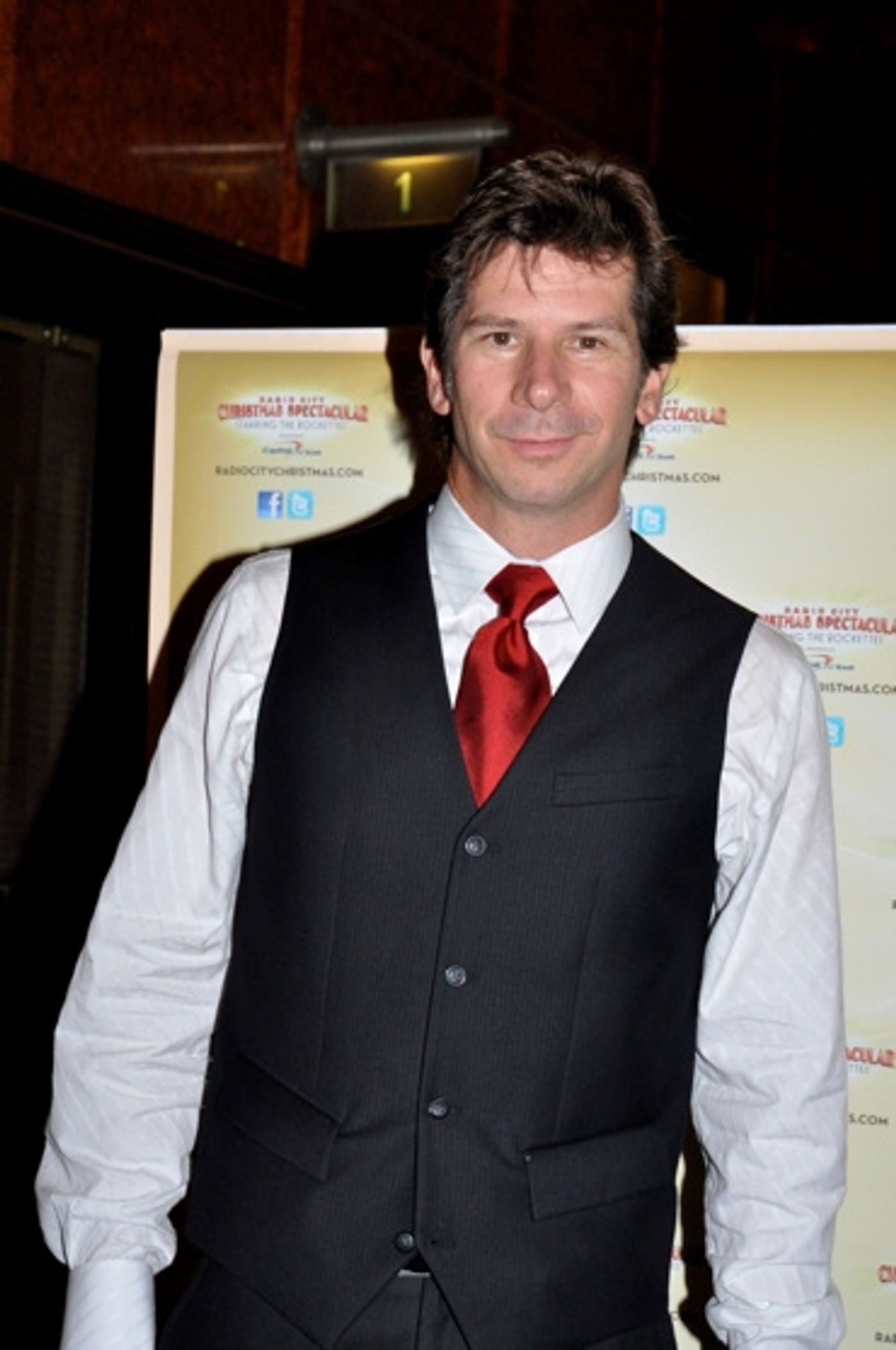 Photo Coverage: Rockettes Kick Off 2010 Radio City Chistmas Spectacular with Nationwide Kickline  Image