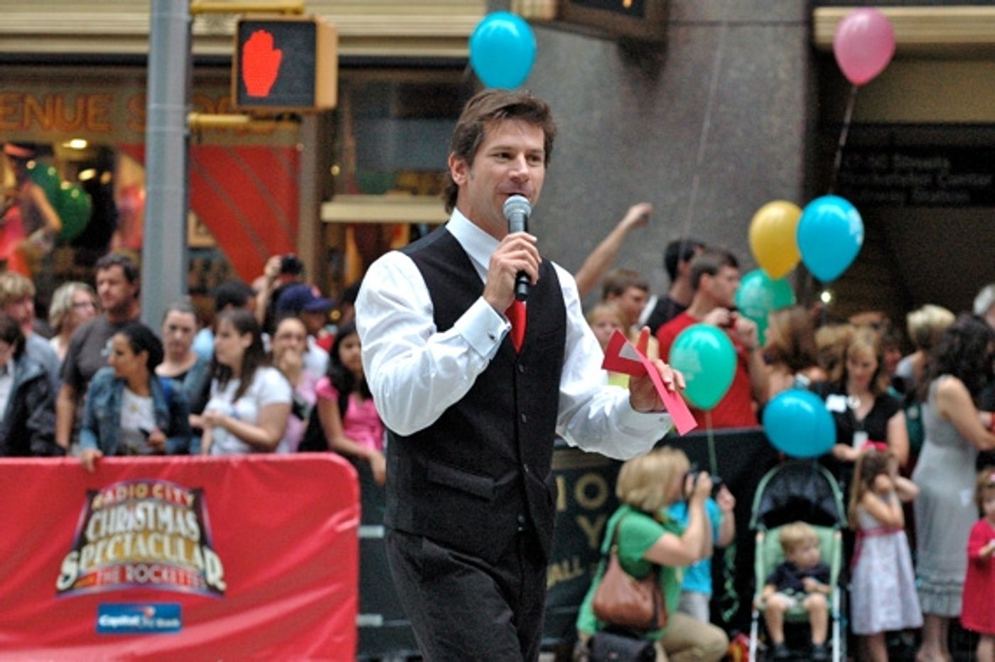 Photo Coverage: Rockettes Kick Off 2010 Radio City Chistmas Spectacular with Nationwide Kickline  Image