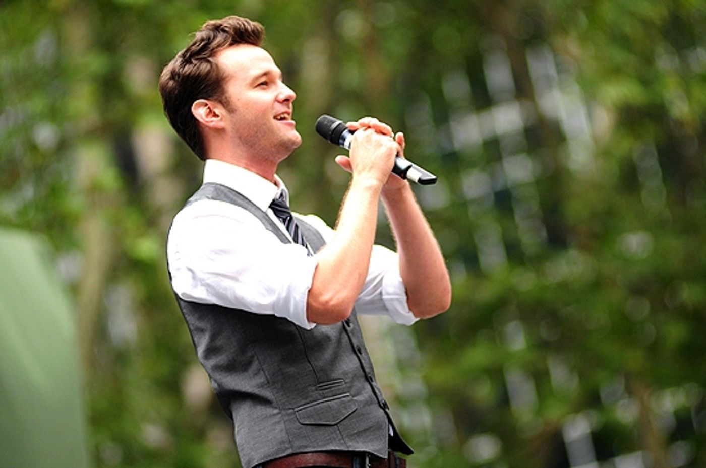 Photo Coverage: LA CAGE, IDIOT, WEST SIDE STORY & More Play Broadway in Bryant Park!  Image