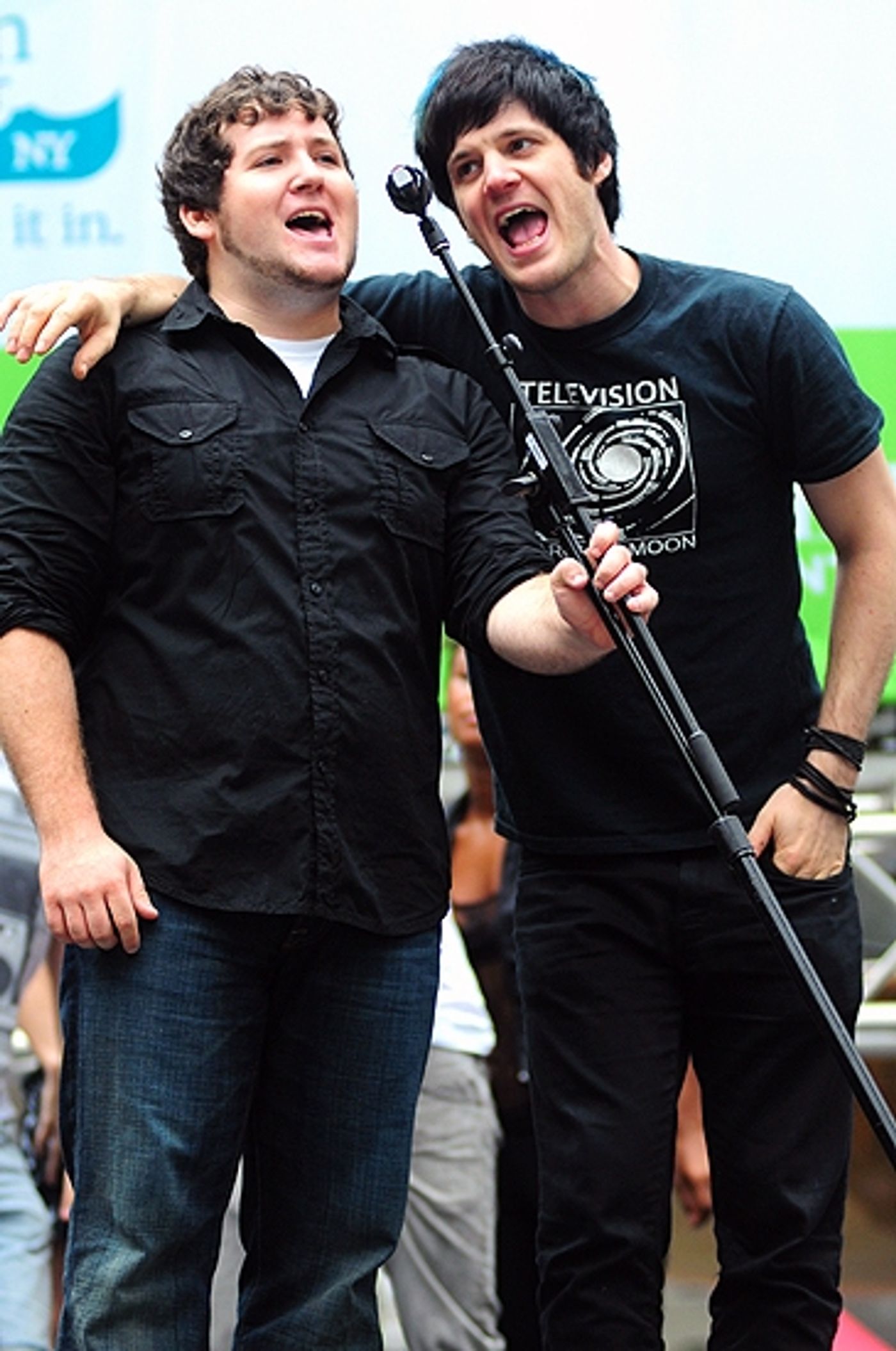 Photo Coverage: LA CAGE, IDIOT, WEST SIDE STORY & More Play Broadway in Bryant Park!  Image