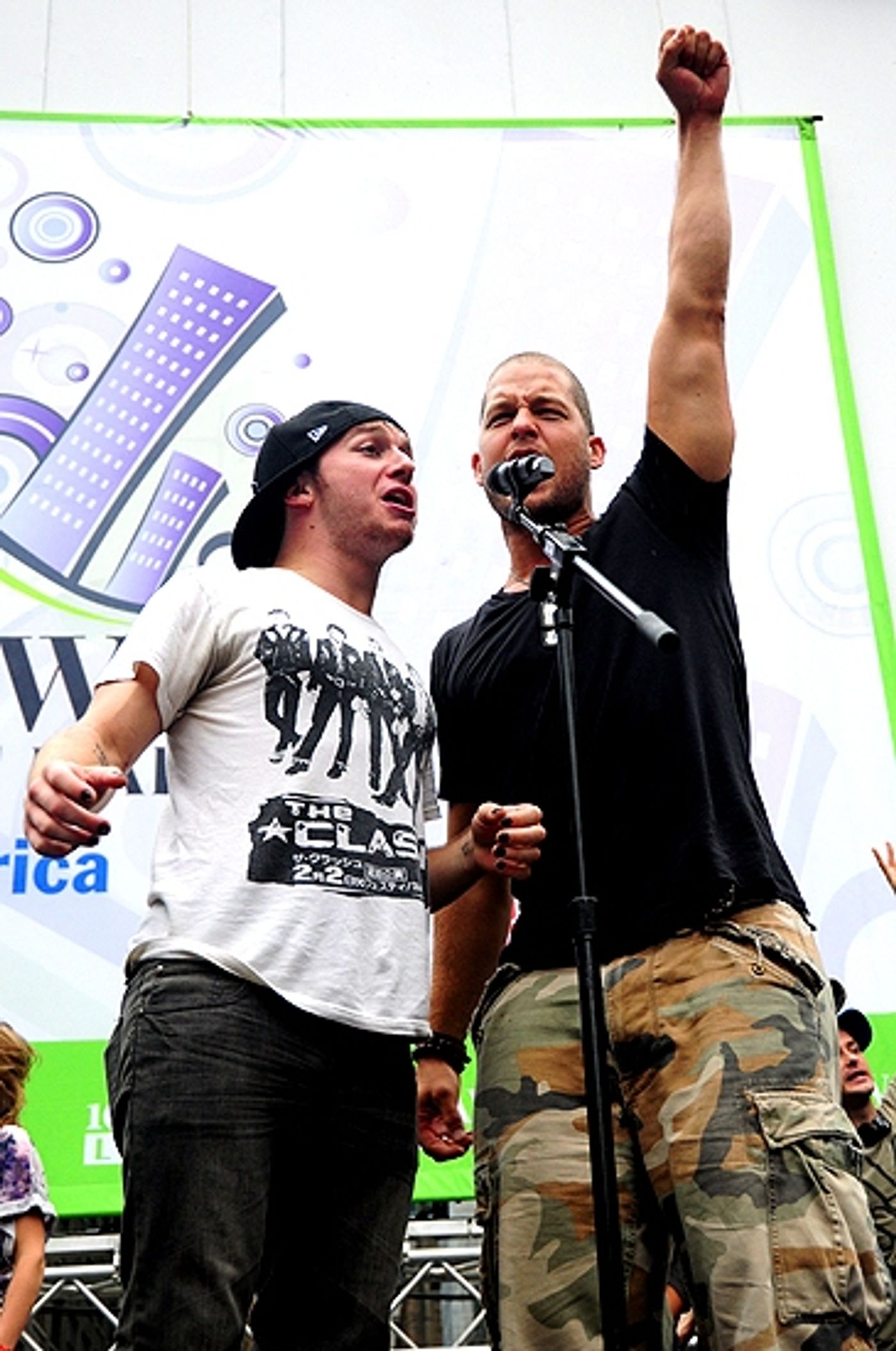 Photo Coverage: LA CAGE, IDIOT, WEST SIDE STORY & More Play Broadway in Bryant Park!  Image