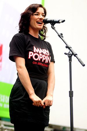 Laura Michelle Kelly ( Mary Poppins ) Photo