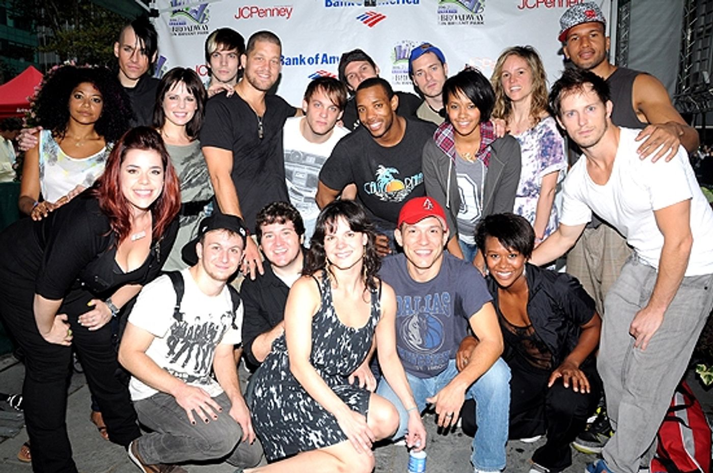 Photo Coverage: LA CAGE, IDIOT, WEST SIDE STORY & More Play Broadway in Bryant Park!  Image