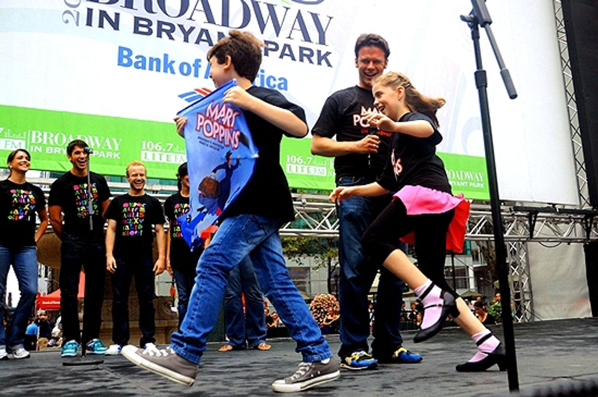 Ethan Haberfield, Nicolas Dromard, Rozi Baker & the cast of Marry Poppins at 