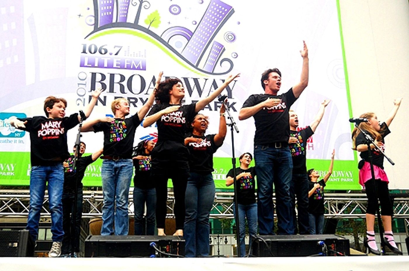 Photo Coverage: LA CAGE, IDIOT, WEST SIDE STORY & More Play Broadway in Bryant Park!  Image