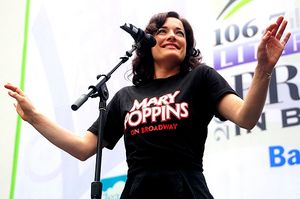 Laura Michelle Kelly ( Mary Poppins ) @ BroadwayWorld Laura Michelle Kelly ( Mary Poppins ) Photo
