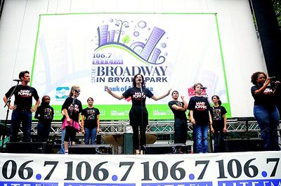 Laura Michelle Kelly and the cast of MARY POPPINS Photo