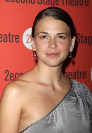  Sutton Foster Photo
