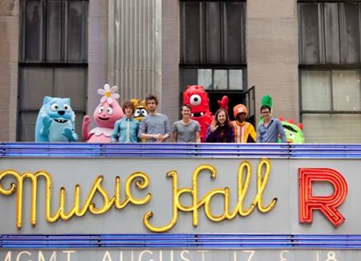 Photo Flash: Cast of YO GABBA GABBA! Join MGMT At Radio City  Image