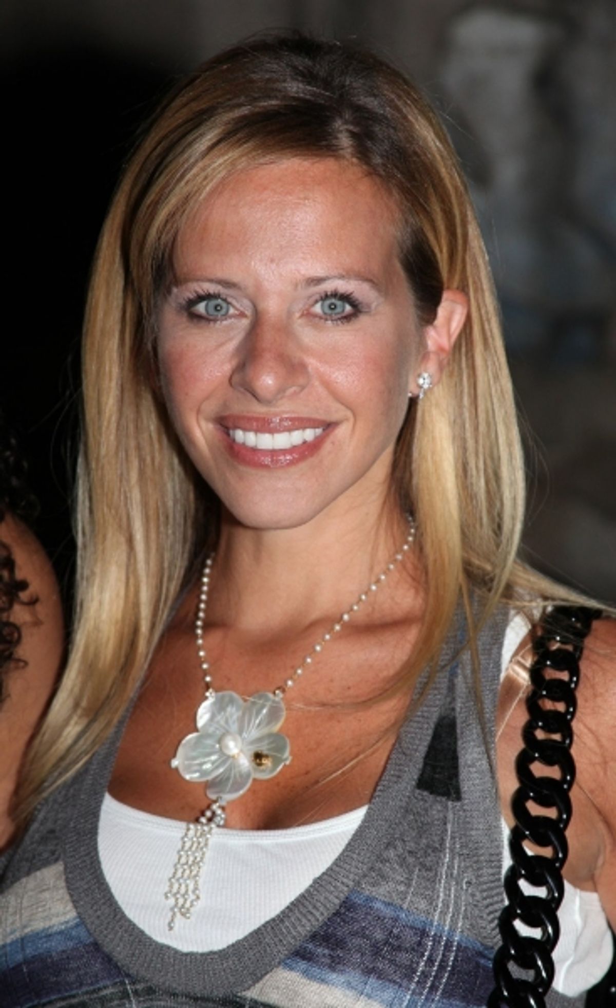 Dina Manzo ( New Jersey Housewives ) at 