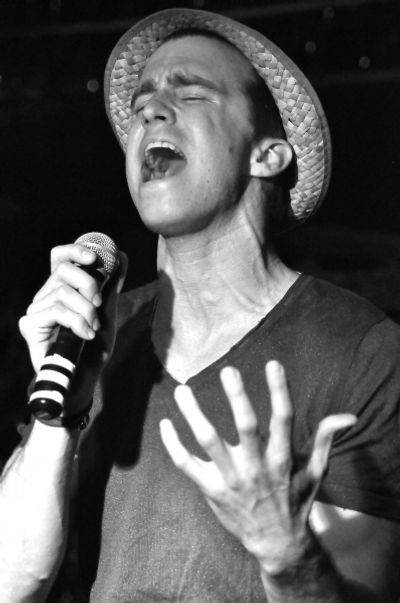 Gavin Creel Photo
