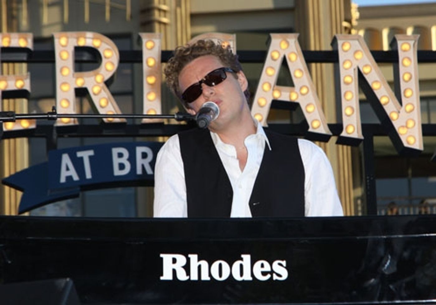 Photo Coverage: Taylor Dayne with Frenchie Davis & Jake Simpson at Summer Concert Series  Image