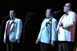 Finbar Wright, Anthony Kearns, Ronan Tynan Photo