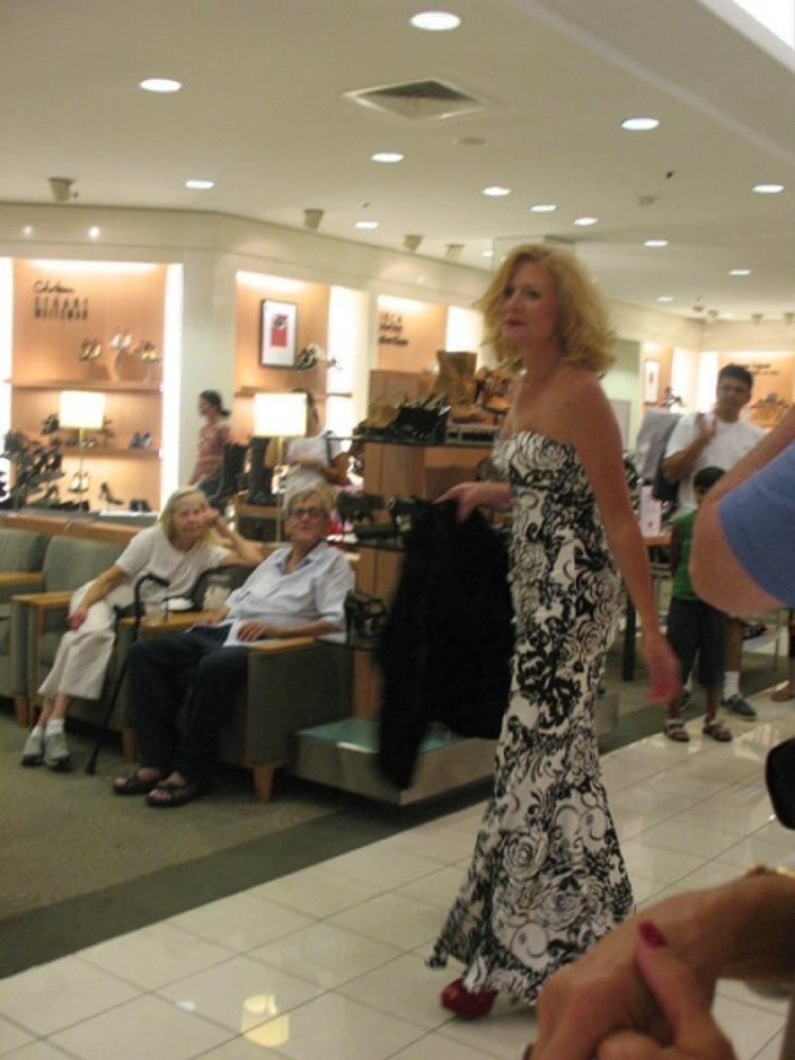 Photo Coverage: The First Night Fashion Extravaganza, The Sequel — photo 24 of 42