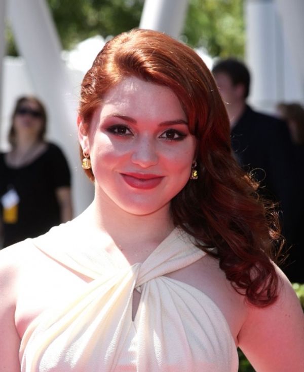 Jennifer Stone Photo