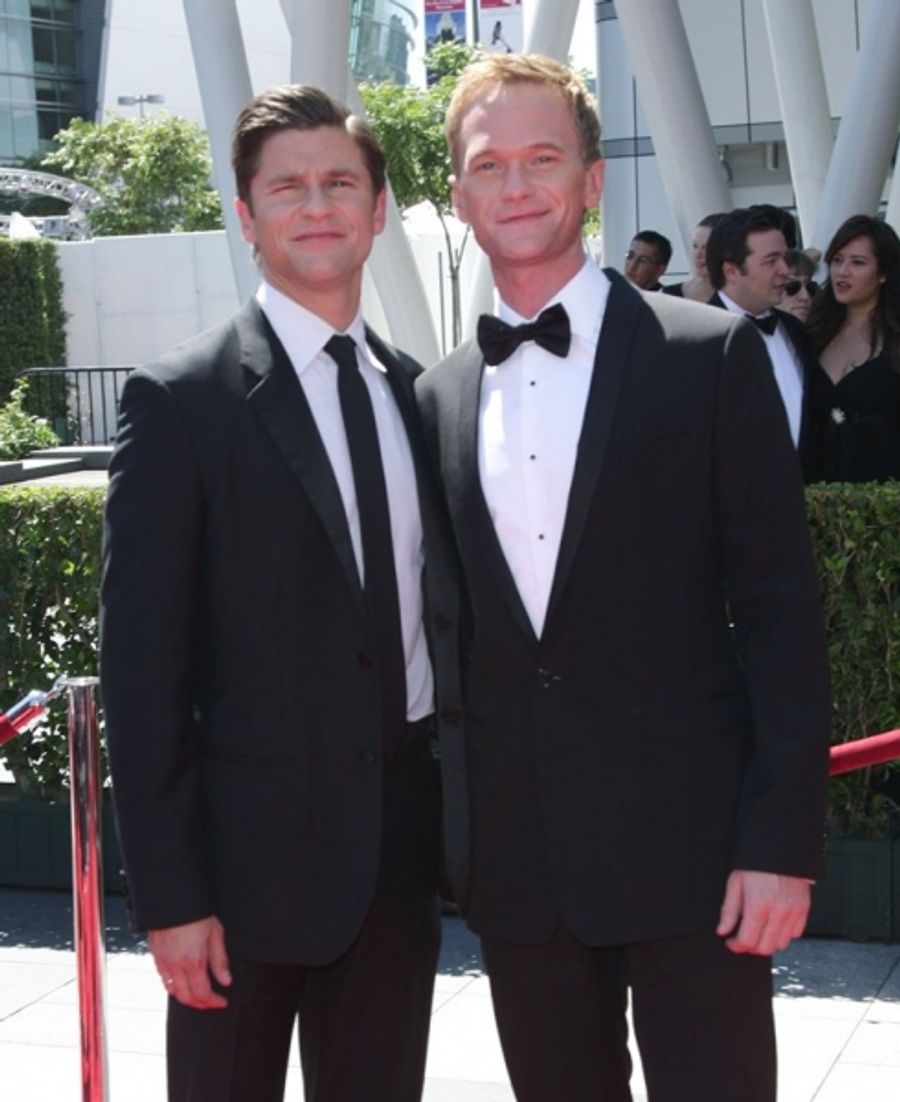 Photo Coverage: Chenoweth, Cumming, Harris, GLEE & More at the 2010 Creative Arts Emmy Awards Image