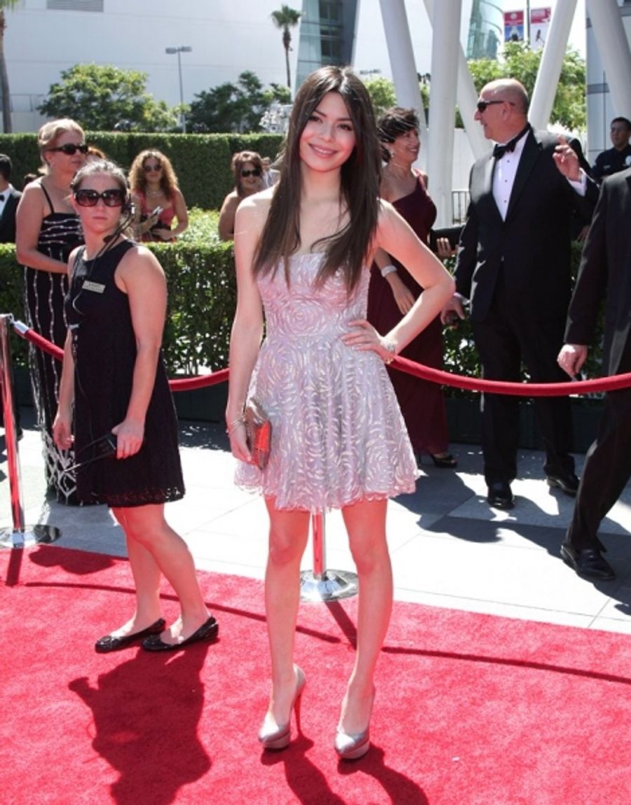 Photo Coverage: Chenoweth, Cumming, Harris, GLEE & More at the 2010 Creative Arts Emmy Awards Image