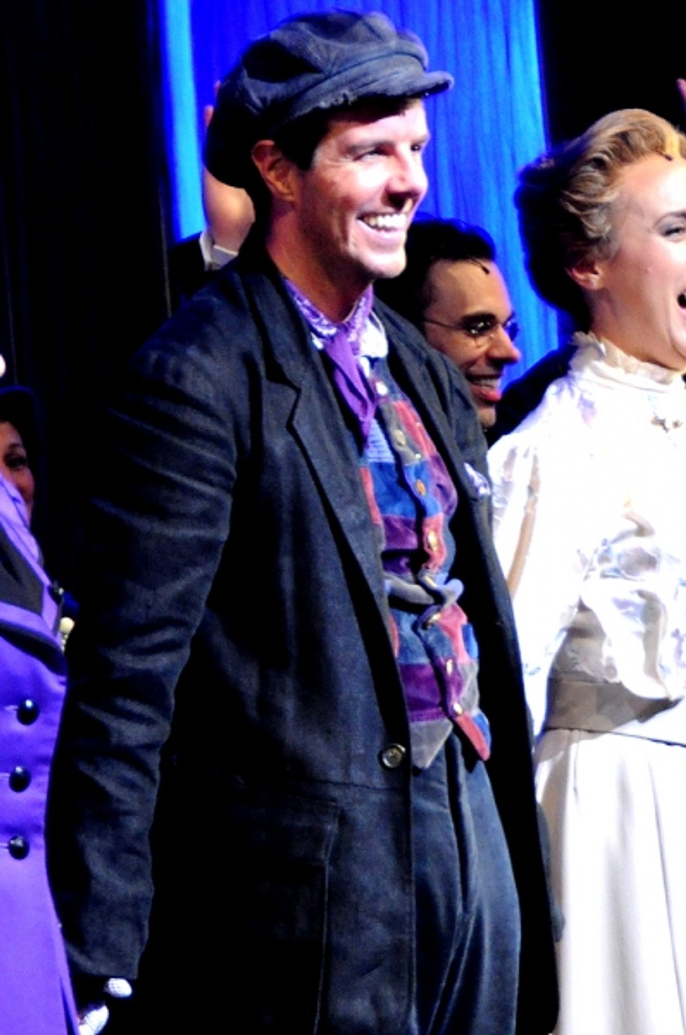 Photo Coverage: Gavin Lee Returns to MARY POPPINS  Image