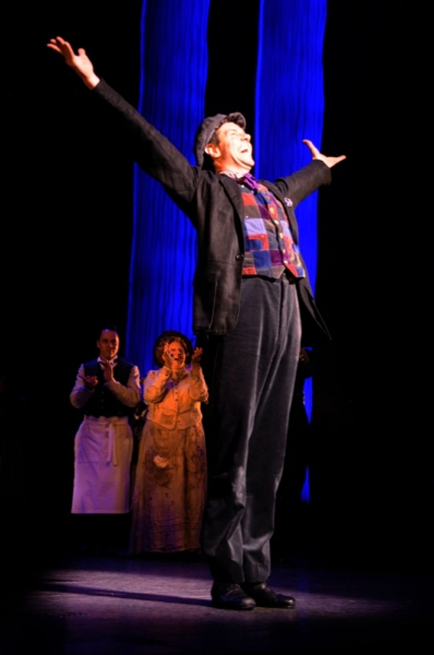 Photo Coverage: Gavin Lee Returns to MARY POPPINS  Image