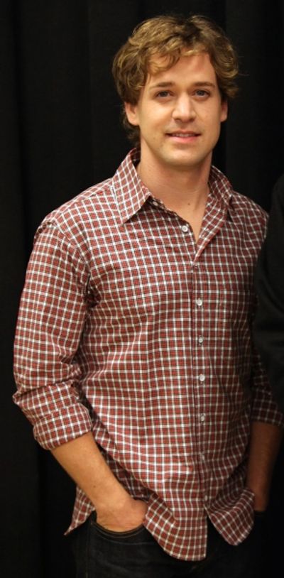 T.R. Knight Photo