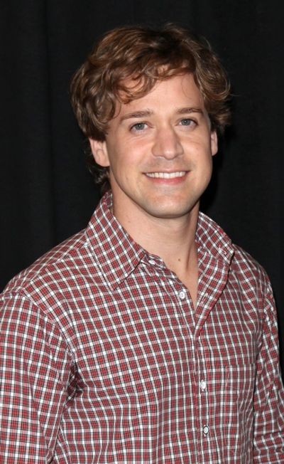 T.R. Knight Photo