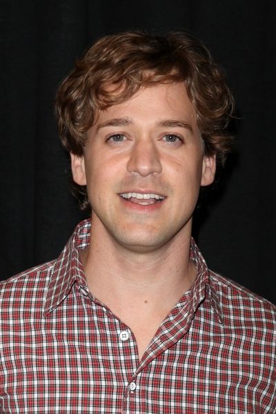 T.R. Knight Photo