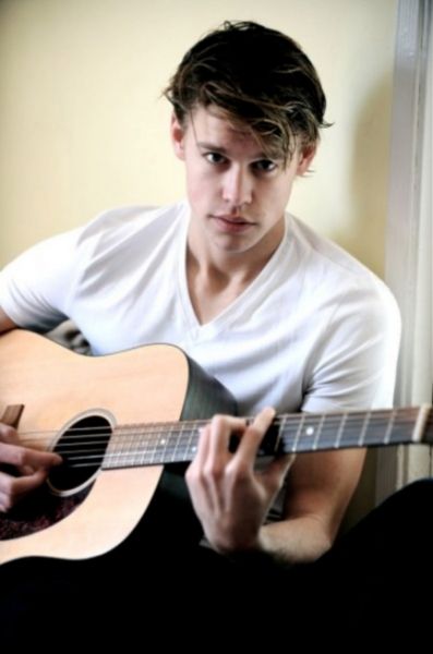 Photos: GLEE Releases Season 2 Promo Pics — photo 18 of 19