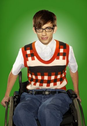 Kevin McHale returns as Artie Photo
