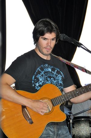 Dustin Brawley Photo