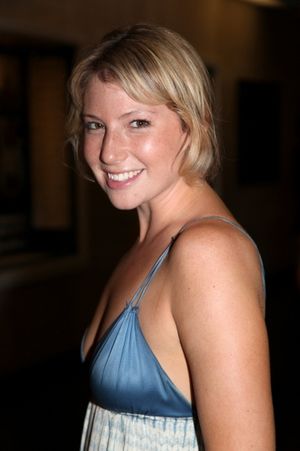 Ari Graynor Photo