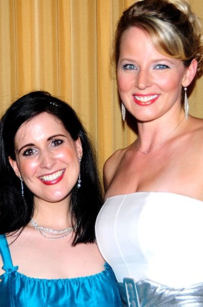Stephanie D'Abruzzo &  Jessica Tyler Wright Photo