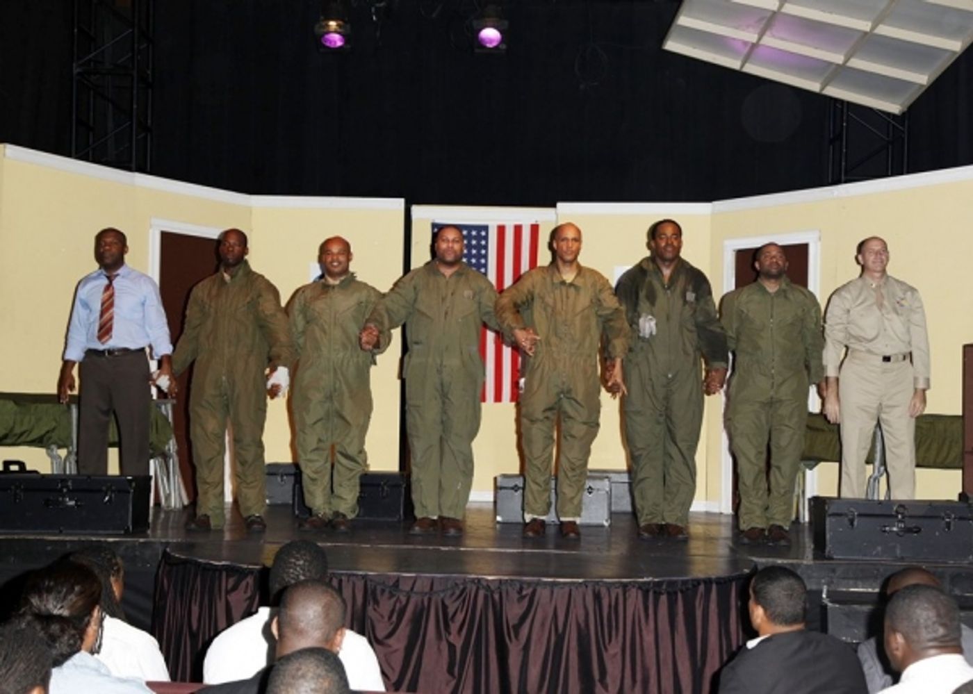 Photo Coverage: NY Jets Visit BLACK ANGELS OVER TUSKEGEE Photo Coverage: NY Jets Visit BLACK ANGELS OVER TUSKEGEE Image