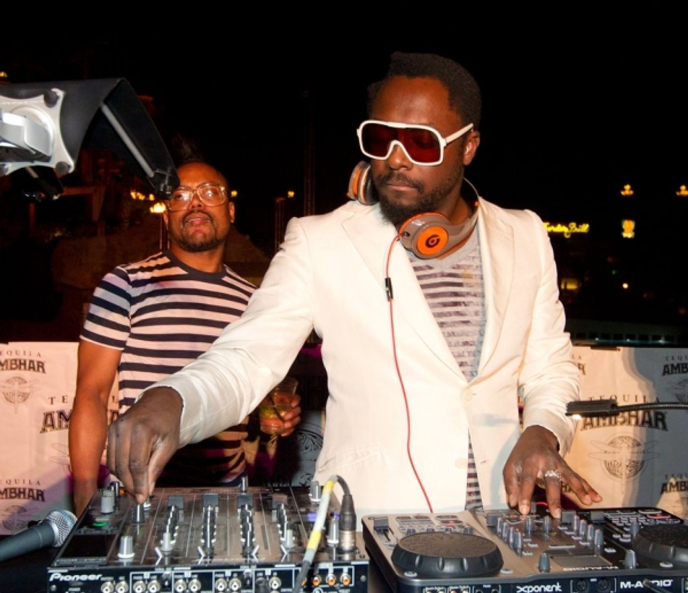 Photo Coverage: Will.I.AM DJ's at Moorea Beach Club at Mandalay Bay  Image