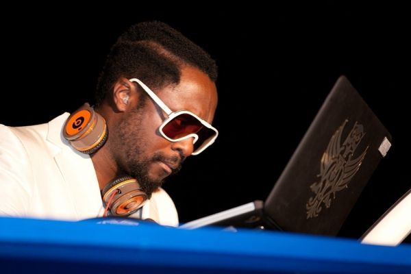 Photo Coverage: Will.I.AM DJ's at Moorea Beach Club at Mandalay Bay — photo 23 of 31