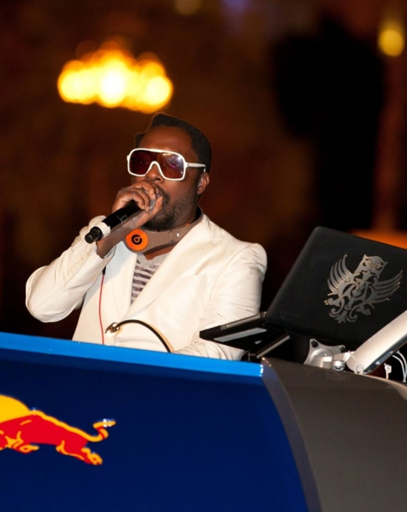 Photo Coverage: Will.I.AM DJ's at Moorea Beach Club at Mandalay Bay  Image