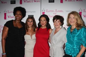Nancy Giles, Jamie-Lynn Sigler, Stacy London, Helen Carey and Victoria Clark Photo