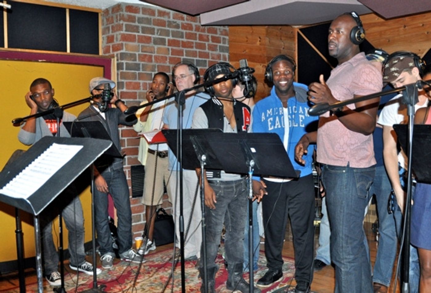 Photo Coverage: MEMPHIS Records for 'Carols For A Cure'  Image