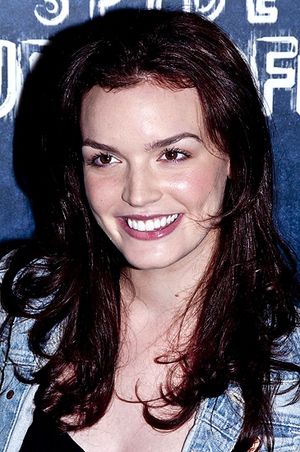 Jennifer Damiano Photo