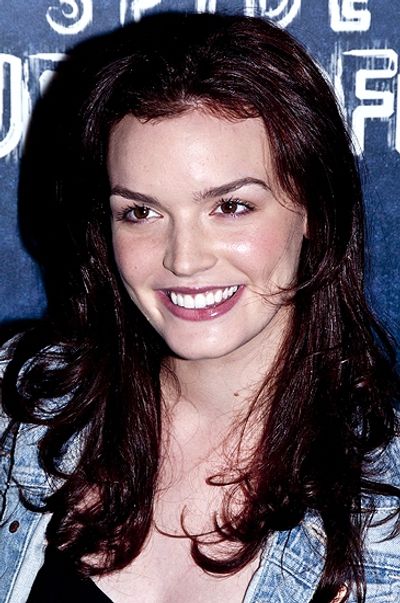 Jennifer Damiano Photo