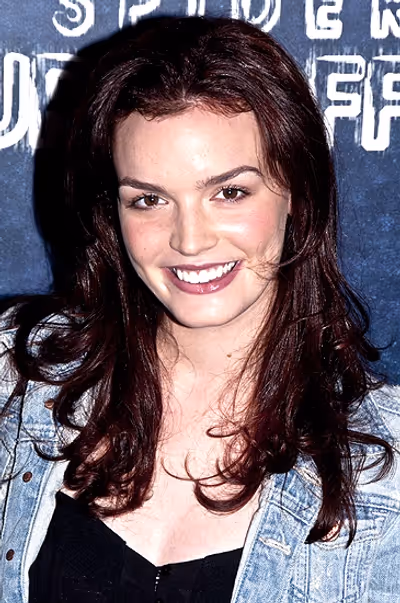 Jennifer Damiano Photo