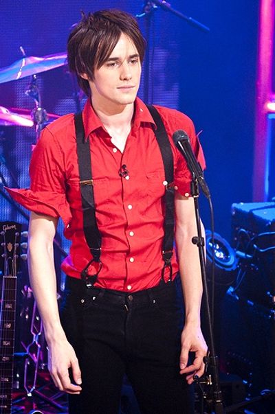 Reeve Carney Photo